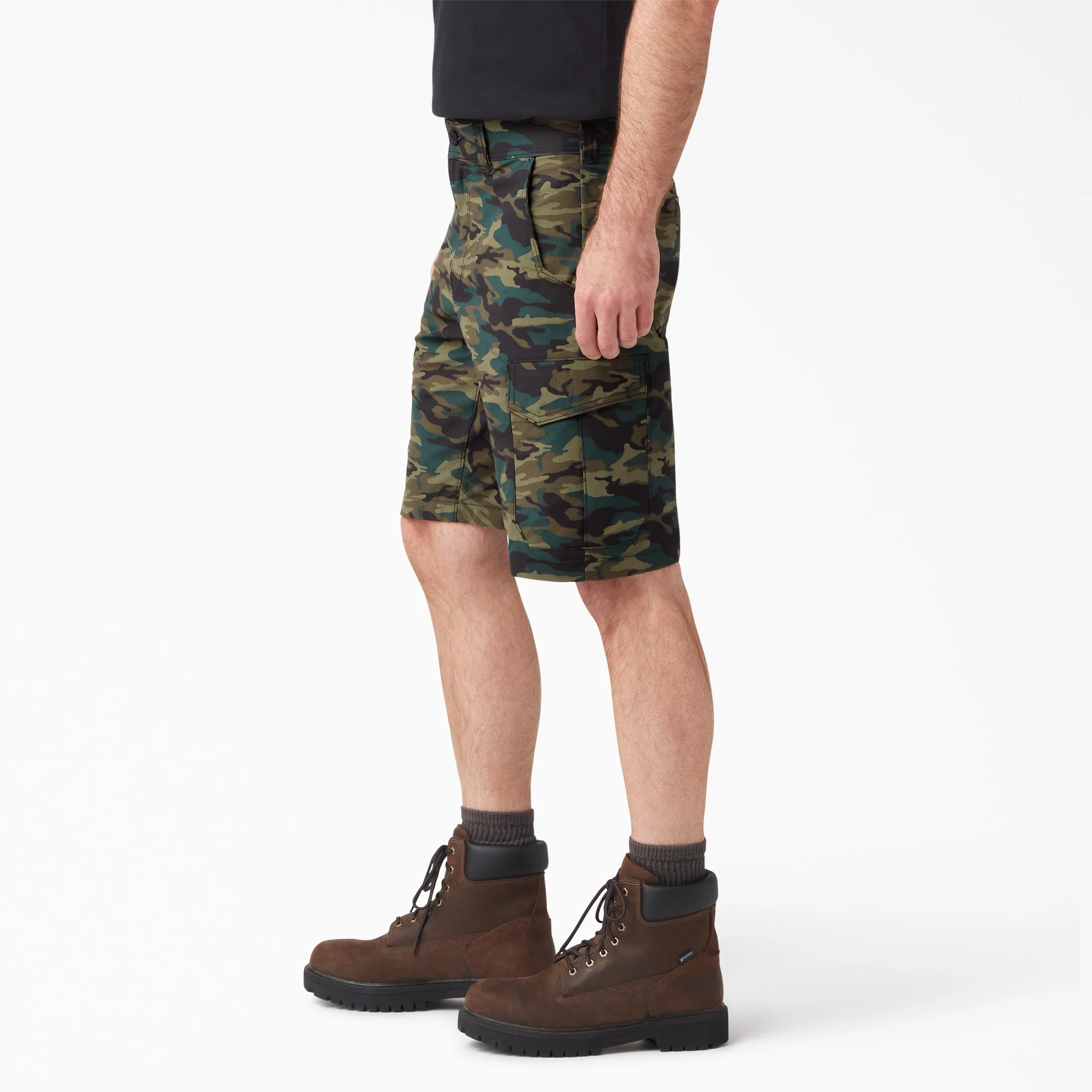 FLEX Cooling Regular Fit Cargo Shorts, 11" - Image 3