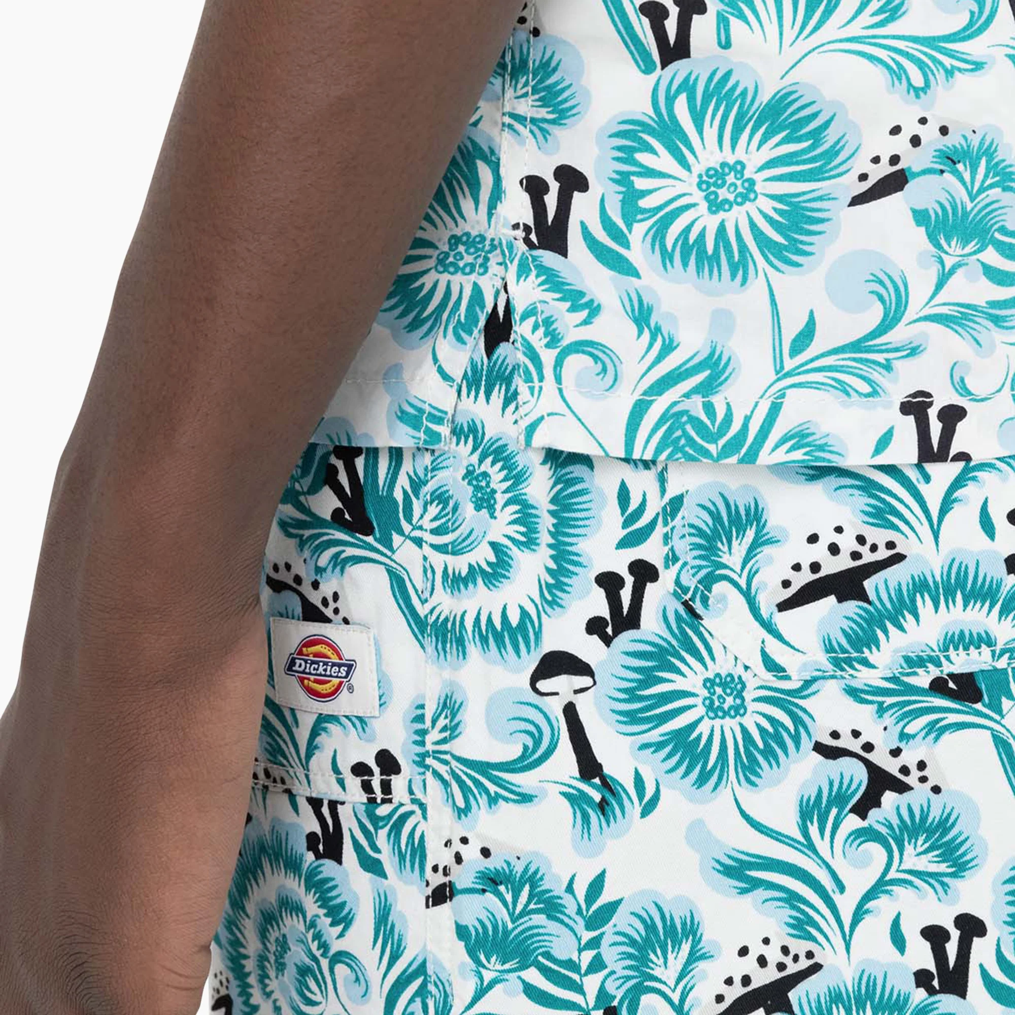 Roseburg Short Sleeve Shirt - Image 5